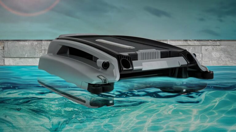 Betta SE solar-powered robotic pool skimmer continuously removes dirt & other debris