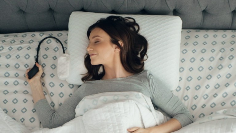 CarbonIce Air anti-snore 8-in-1 pillow will help you sleep so much better