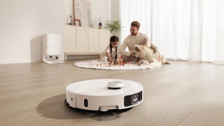 Dreame L40 Ultra: Robot Vacuum with Extendable and Liftable Side Brush on Gadget Flow