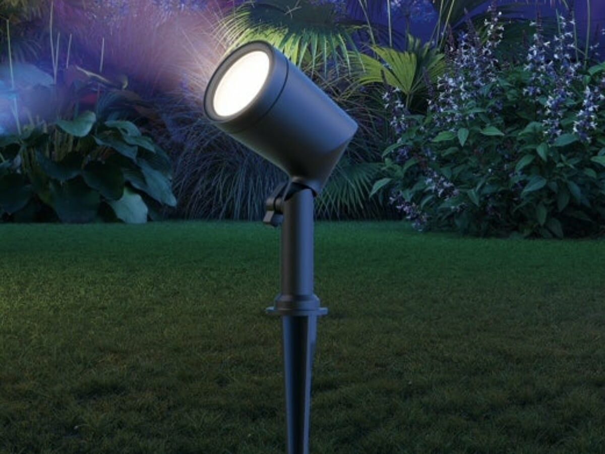 eufy Outdoor Spotlights E10: Stunning & Smart Garden/Wall Lighting on Gadget Flow