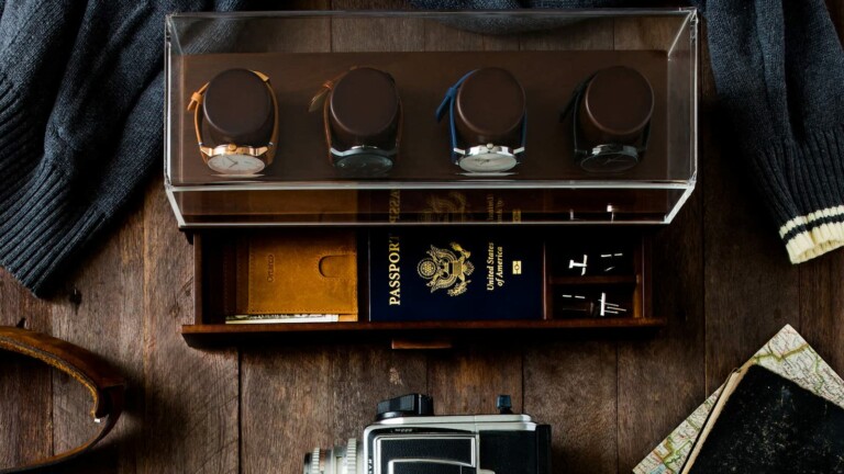 Holme & Hadfield Watch Box Organizer and Valet Tray keeps your jewelry on display