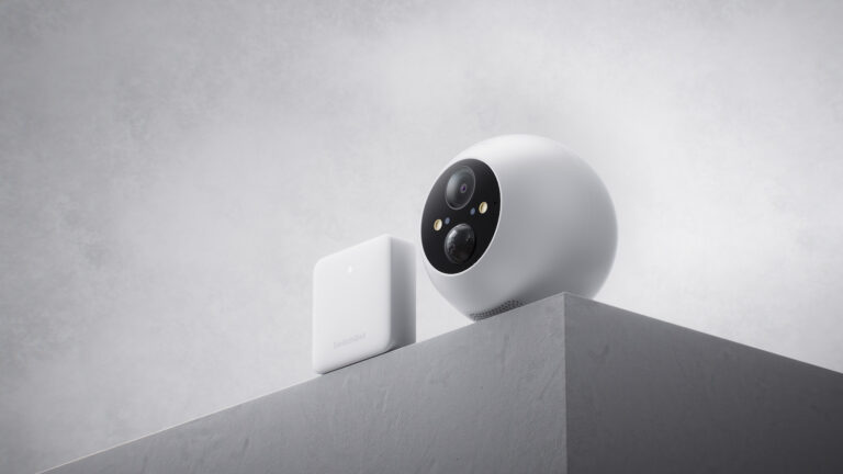 SwitchBot Outdoor Spotlight Cam 2K: Long-Lasting Battery, Reliable Security on Gadget Flow